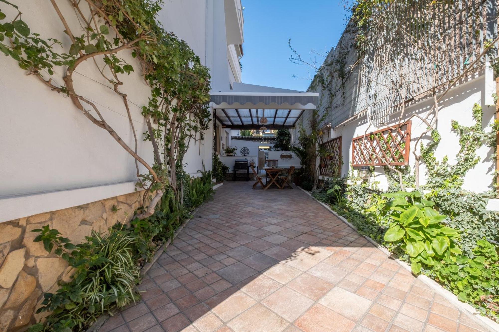 Elegante Villa Lu' Centro Citta A 10 Minuti Dal Mare Cagliari Exterior foto